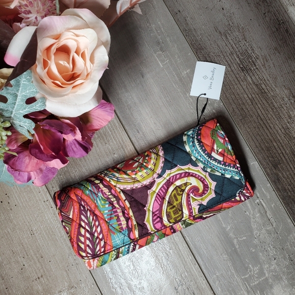 Vera Bradley Handbags - NWT Vera Bradley Heirloom Paisley Quilted RFID Trifold Wallet MSRP $48.00